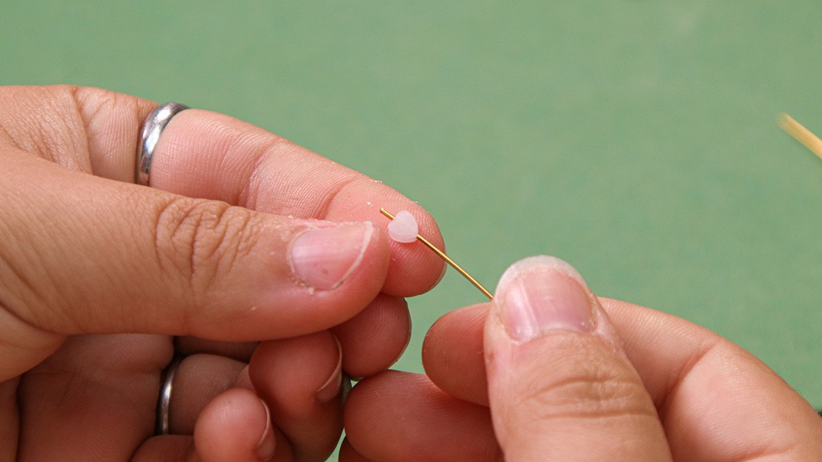 Easy tutorial, mismatched quartz gemstone earrings : Step 8 Easy tutorial, mismatched quartz gemstone earrings : Step 8