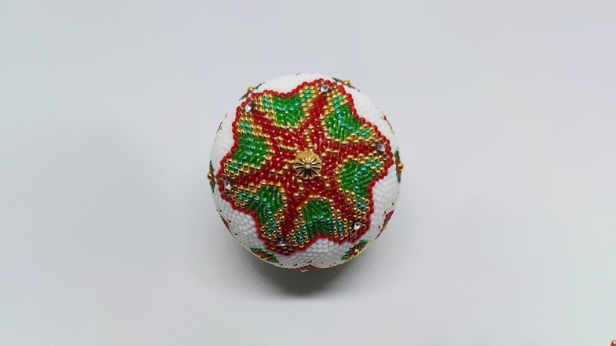 DIY Crochet Spiral Christmas Bauble : Step 8
