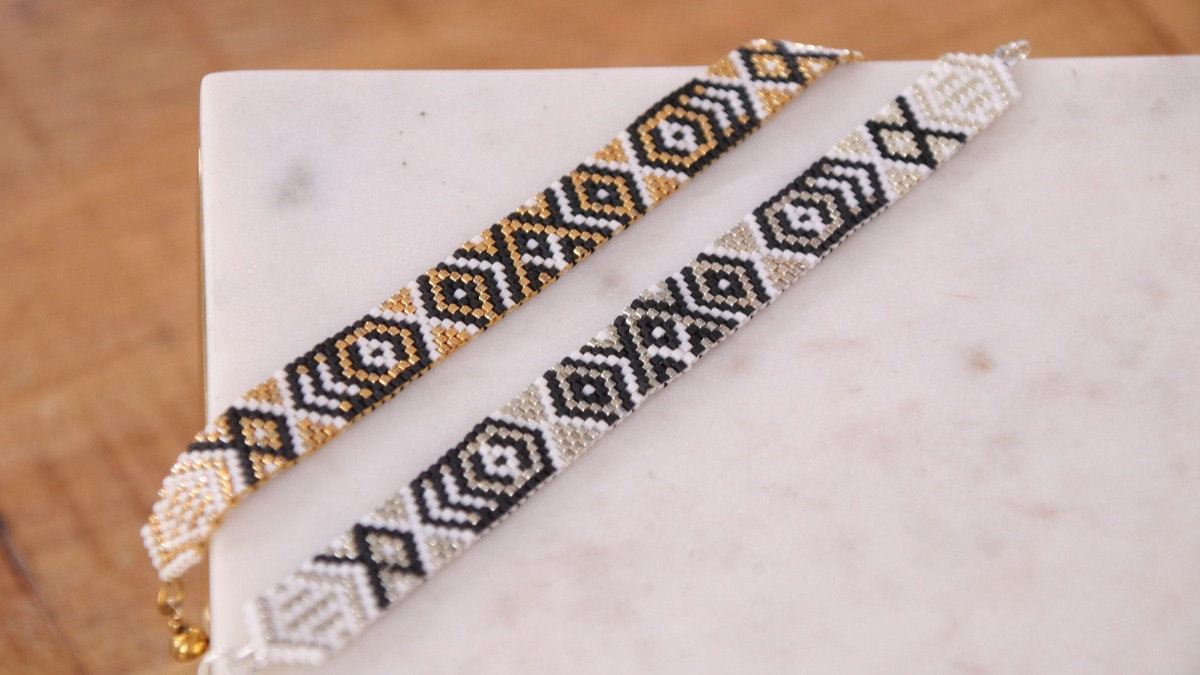 Schema  Miyuki black and silver bracelet in Peyote Impair