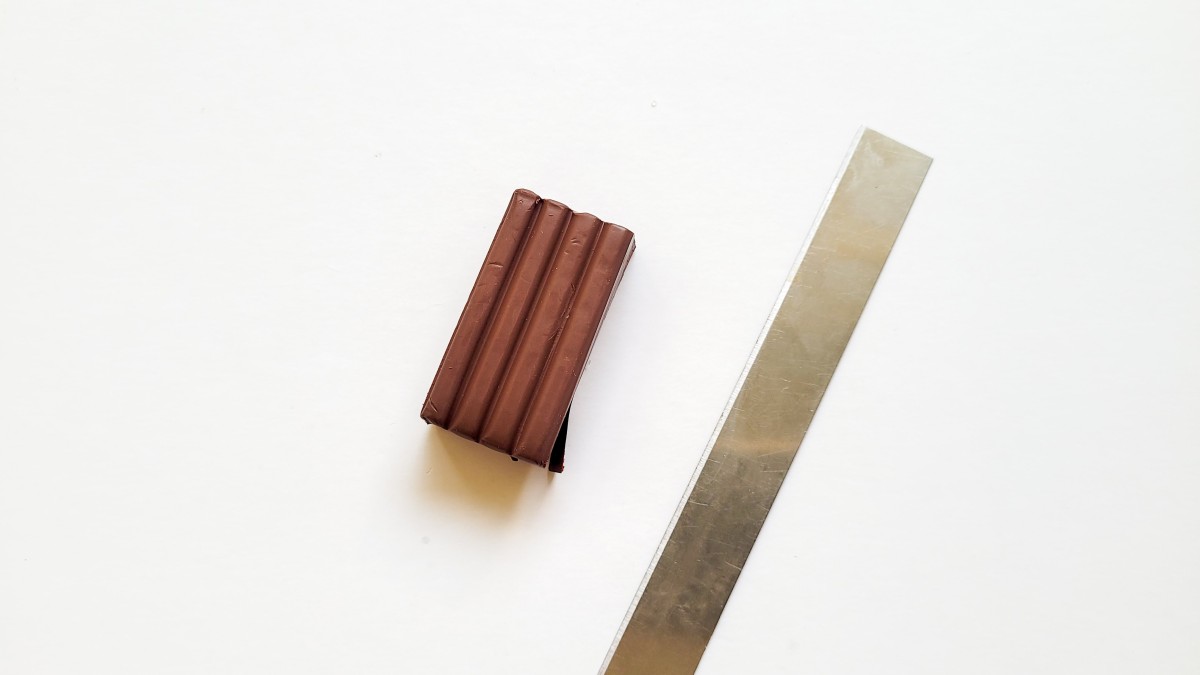 Polymer clay golden flower earrings : Step 1