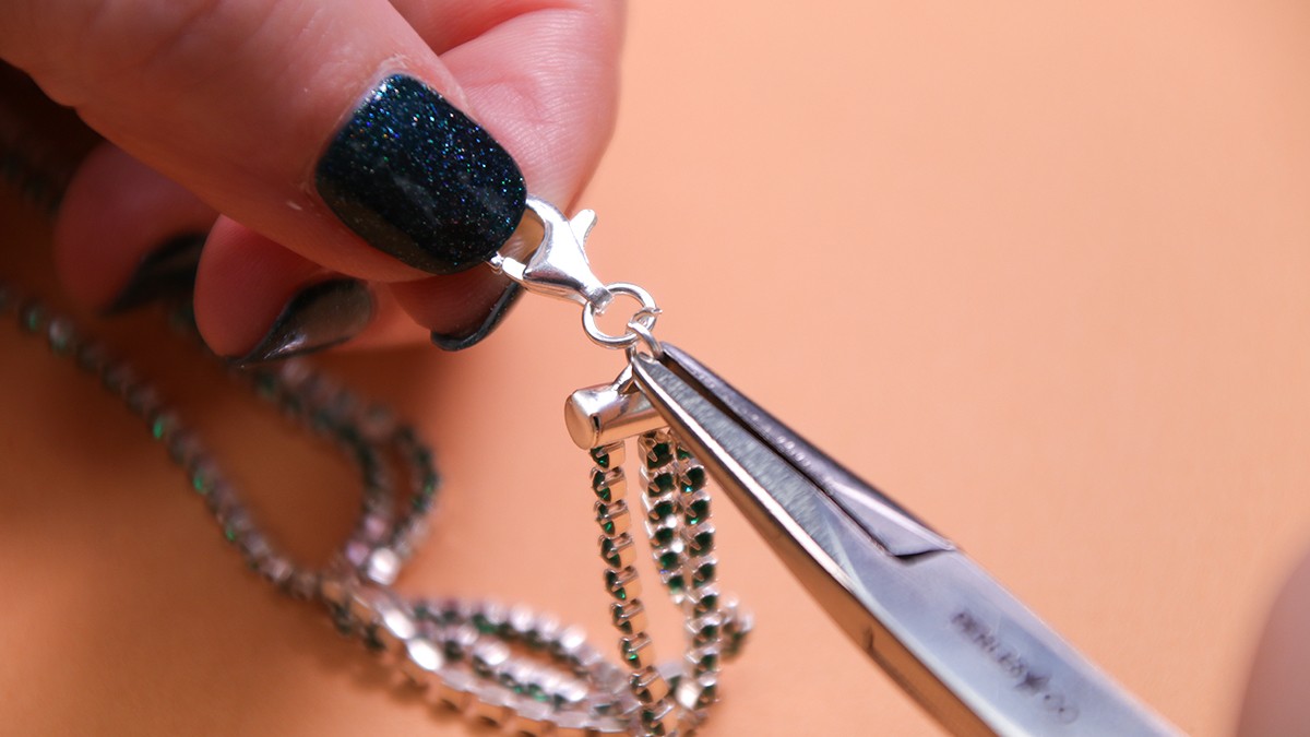 Silver strass multirang bracelet : Step 5