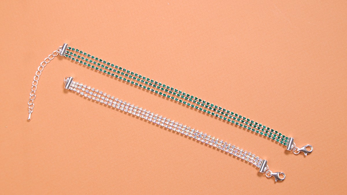 Silver strass multirang bracelet : Step 7