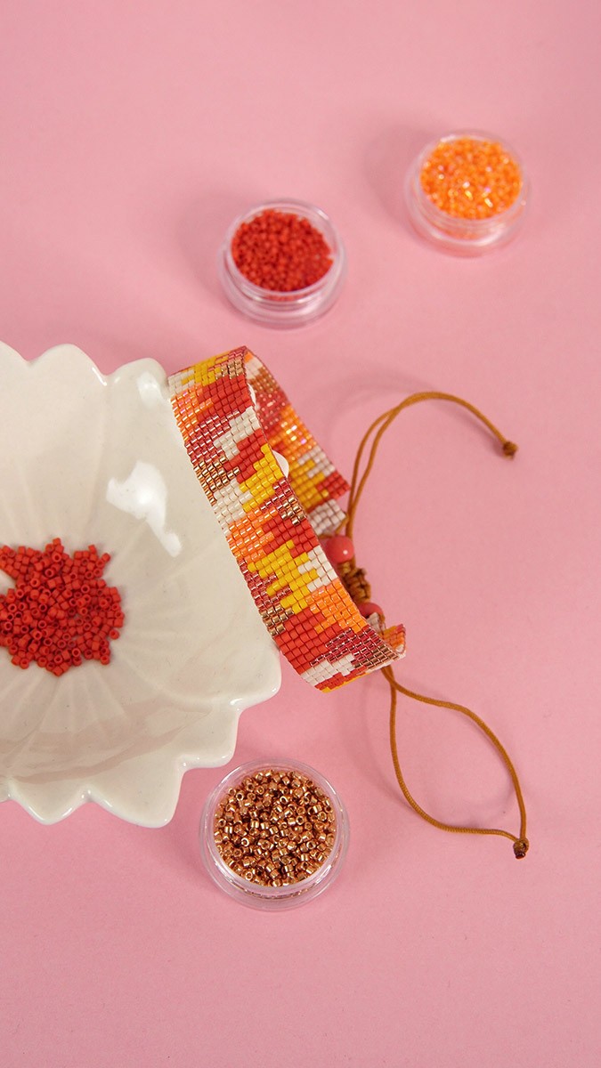 Miyuki loom bracelet with pearl tabs and sliding clasp