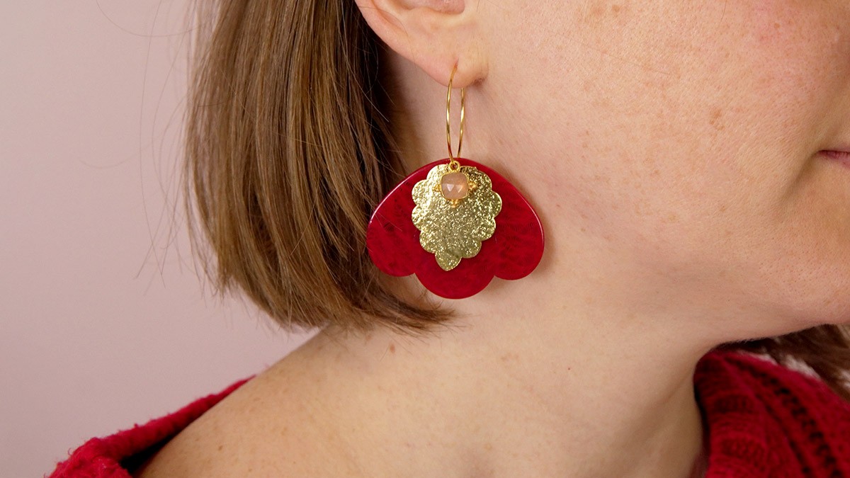3-petal earrings in acetate and gold leaves 3-petal earrings in acetate and gold leaves