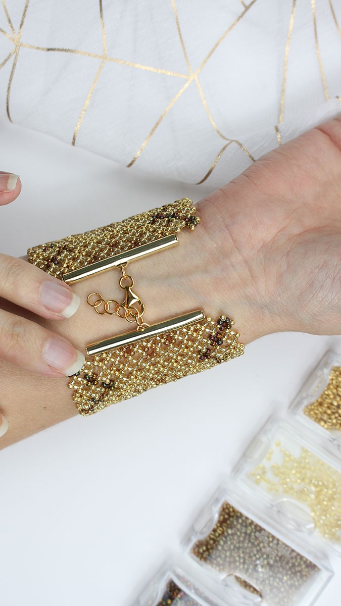 Schema Gold-plated pondo stitch cuff bracelet Schema Gold-plated pondo stitch cuff bracelet