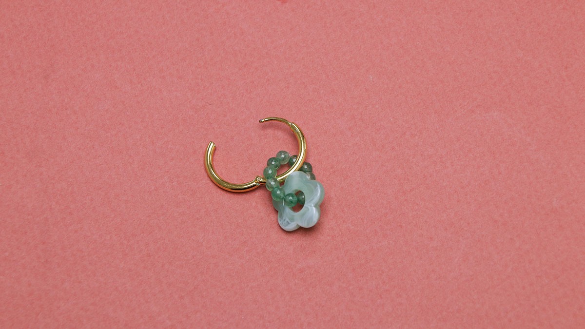 Earrings with mini flowers and natural stones : Step 4 Earrings with mini flowers and natural stones : Step 4