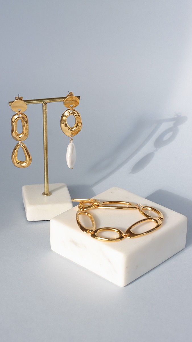 Schema Bubble Jewelry - Asymmetrical link bracelet and earrings Schema Bubble Jewelry - Asymmetrical link bracelet and earrings