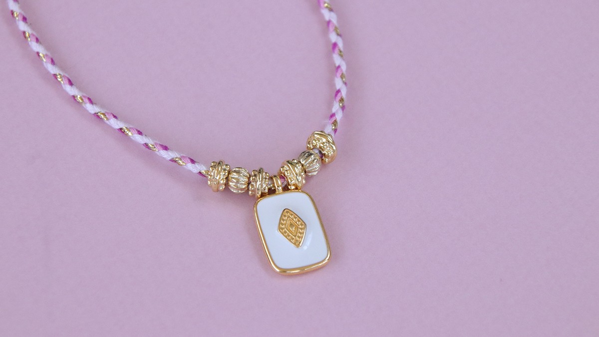 Necklace with braided cords and epoxy pendants : Step 5