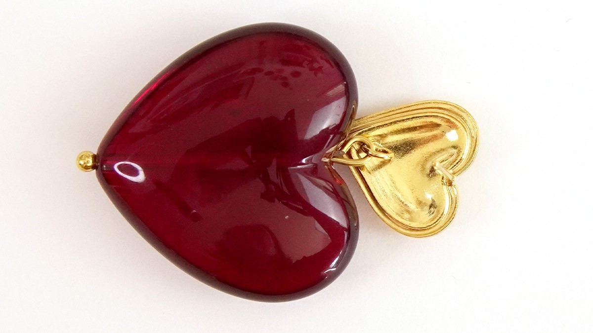 Resin heart maxi earrings : Step 4 Resin heart maxi earrings : Step 4