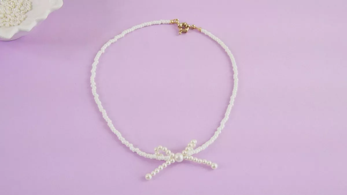 Schema  Pearl bow choker necklace
