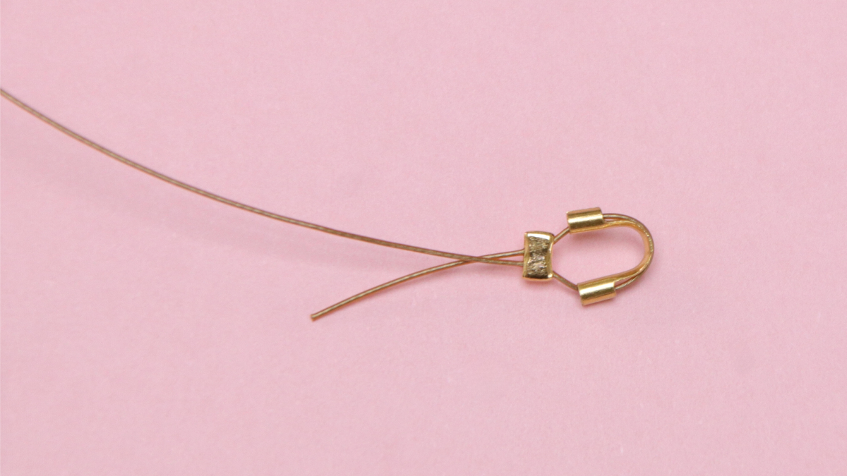 Necklace with freshwater pearls and shell chip beads : Step 1