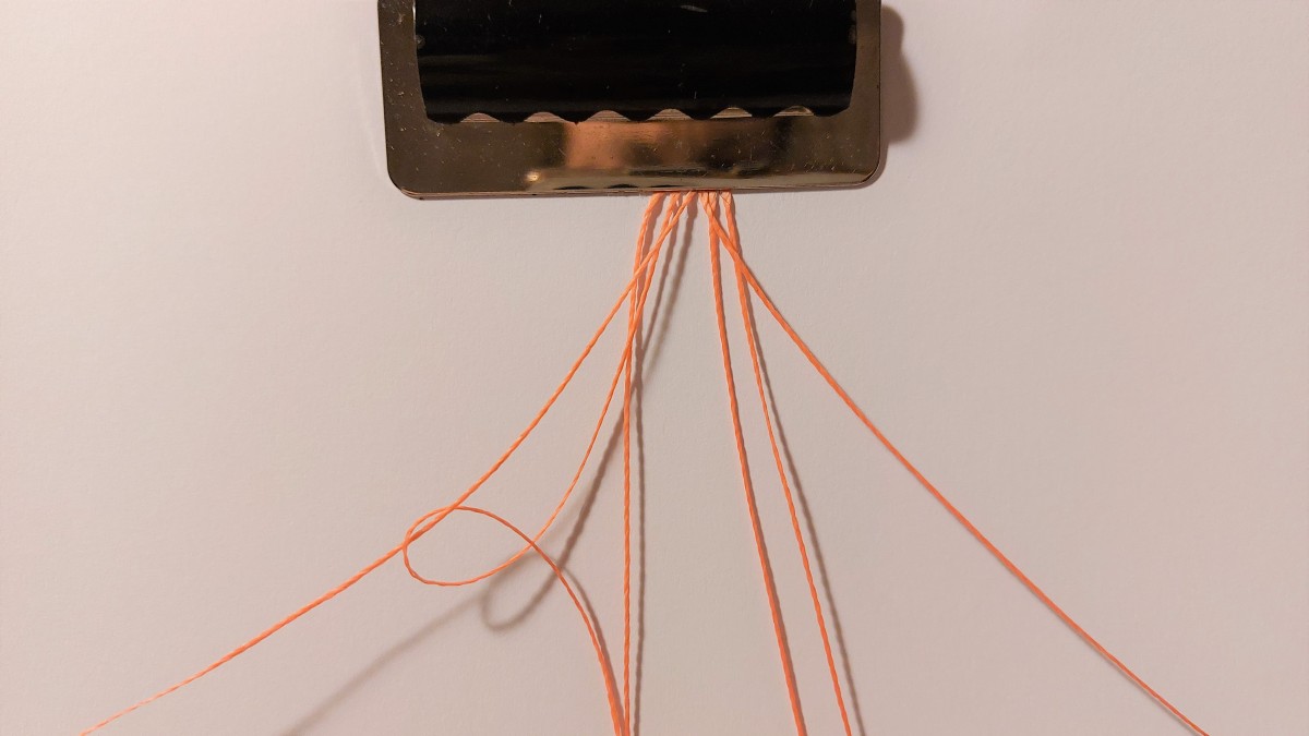 Summer bracelet in micro-macramé : Step 2