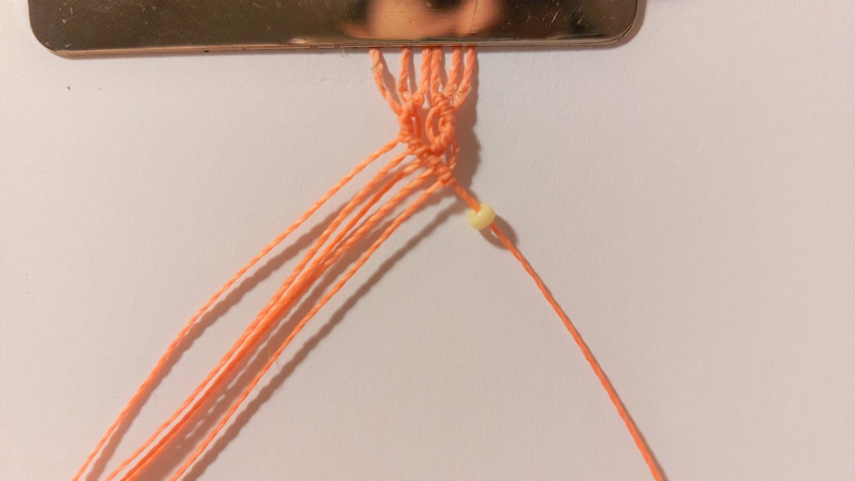 Summer bracelet in micro-macramé : Step 6