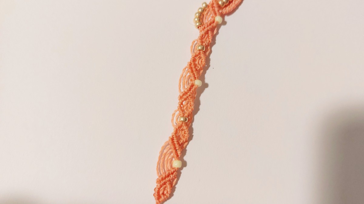 Summer bracelet in micro-macramé : Step 22