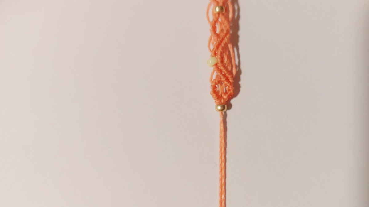 Summer bracelet in micro-macramé : Step 24