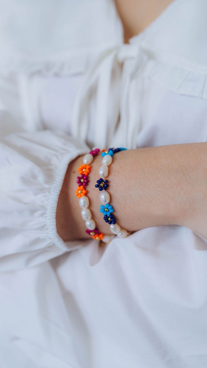 Schema Freshwater pearl and seed bead flower bracelet Schema Freshwater pearl and seed bead flower bracelet
