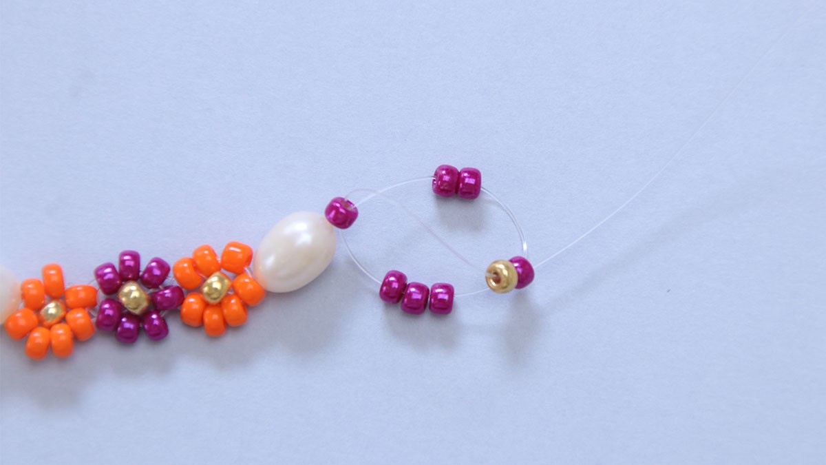 Freshwater pearl and seed bead flower bracelet : Step 3 Freshwater pearl and seed bead flower bracelet : Step 3