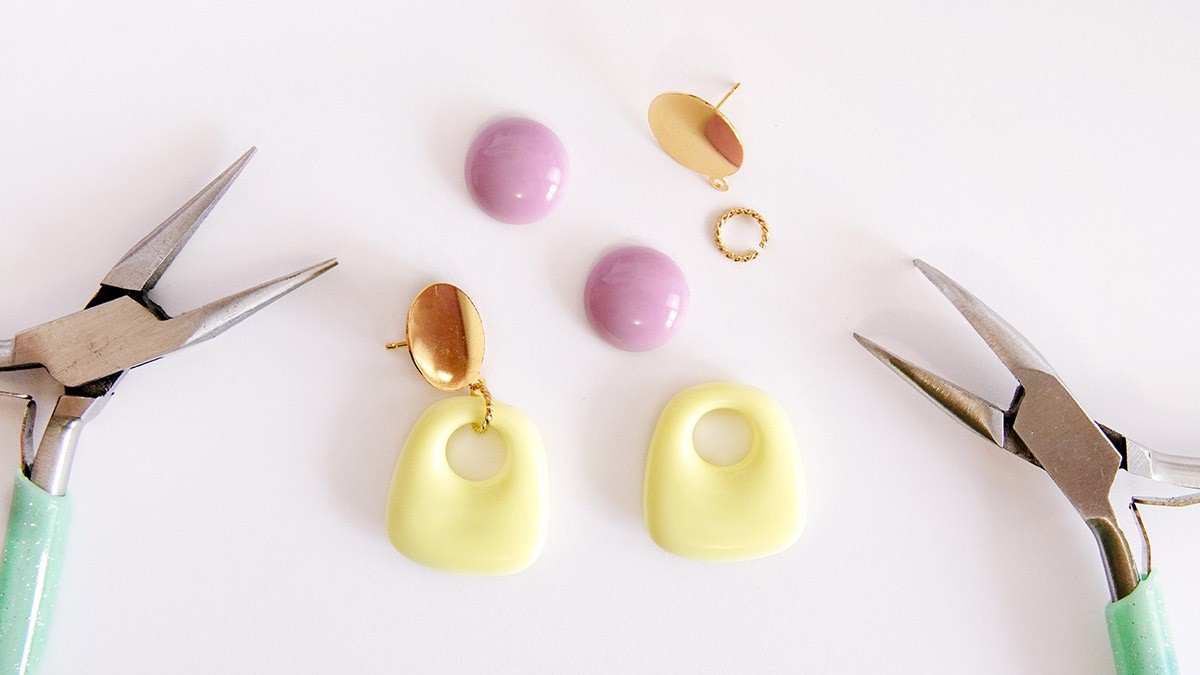 Pendant earrings in summer colors : Step 2