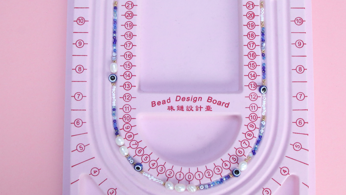 White and blue pearl necklace for summer - Miyuki stones and freshwater pearls : Step 1