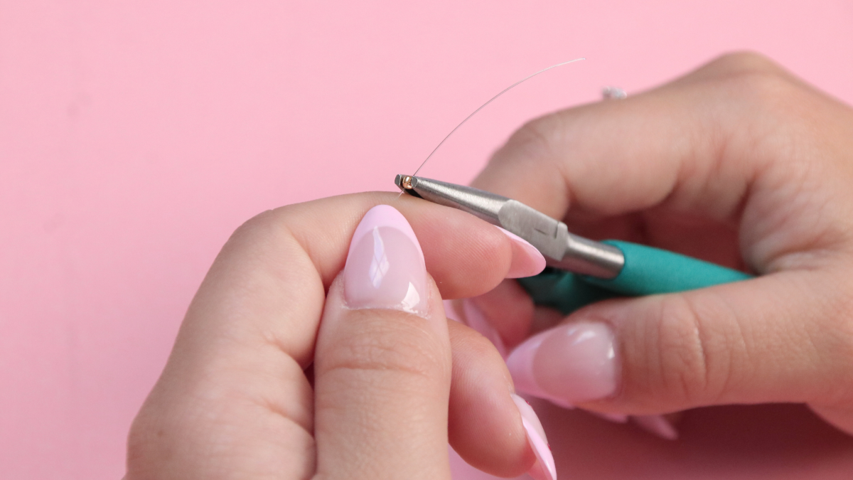 White and blue pearl necklace for summer - Miyuki stones and freshwater pearls : Step 2