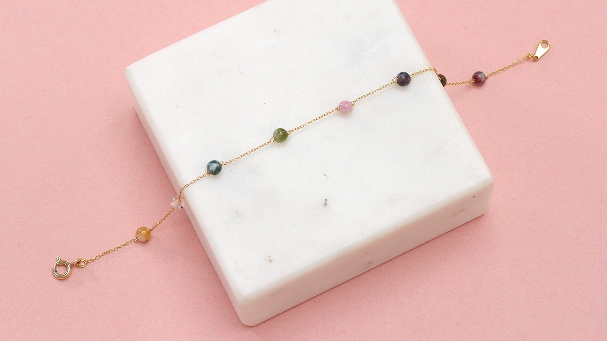 Schema Fine chain bracelet with natural Tourmaline stones Schema Fine chain bracelet with natural Tourmaline stones