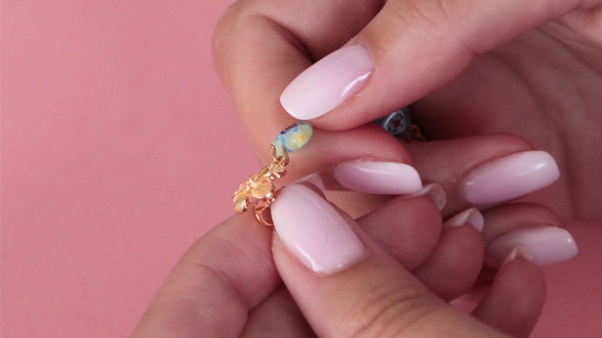 Pendant earrings with Millefiori beads : Step 1