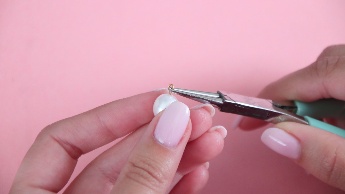 Pendant earrings with Millefiori beads : Step 3