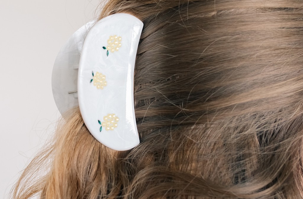 Seashell and summer fruit hair clips with PureCrystal rhinestones : Step 4