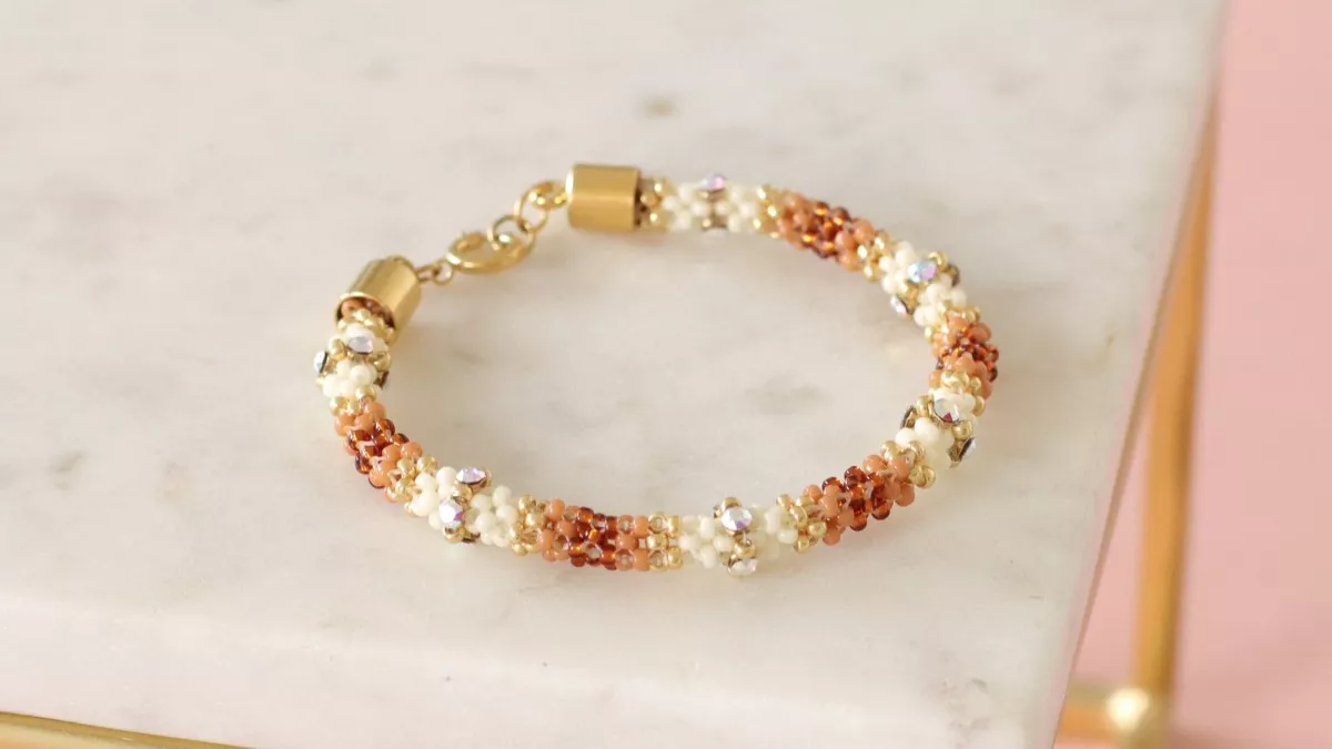 Schema CRAW stitch bracelet in seed beads Schema CRAW stitch bracelet in seed beads