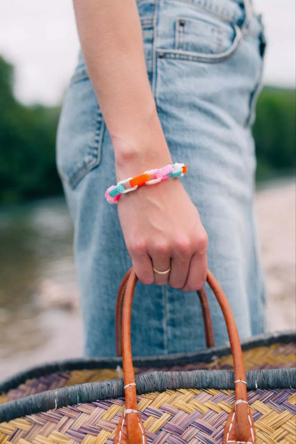 Schema  Miyuki Delica 10/0 beads bracelet with colored links