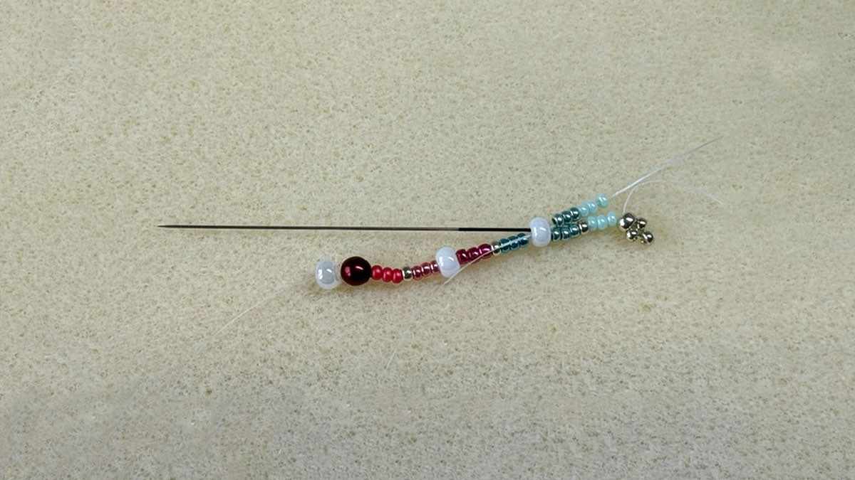 11/0 seed beads netting necklace : Step 3 11/0 seed beads netting necklace : Step 3