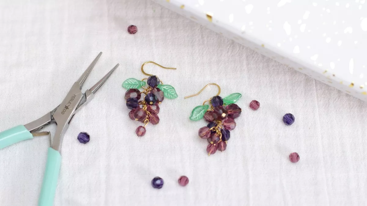 Schema Bunch of grapes earrings Schema Bunch of grapes earrings