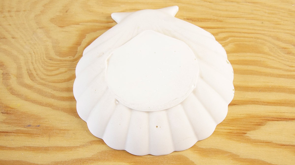 Jesmonite shell and starfish dish with glitter chips : Step 5 Jesmonite shell and starfish dish with glitter chips : Step 5