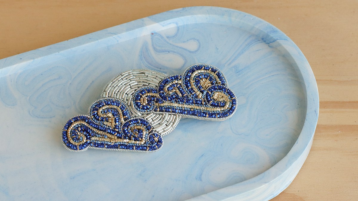 Schema Misty Moon Jewelry Brooch with Cannetille and Kreinik Thread Schema Misty Moon Jewelry Brooch with Cannetille and Kreinik Thread