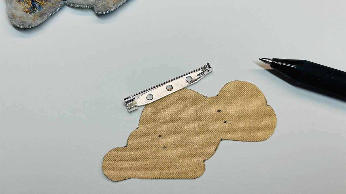 Misty Moon Jewelry Brooch with Cannetille and Kreinik Thread : Step 14 Misty Moon Jewelry Brooch with Cannetille and Kreinik Thread : Step 14