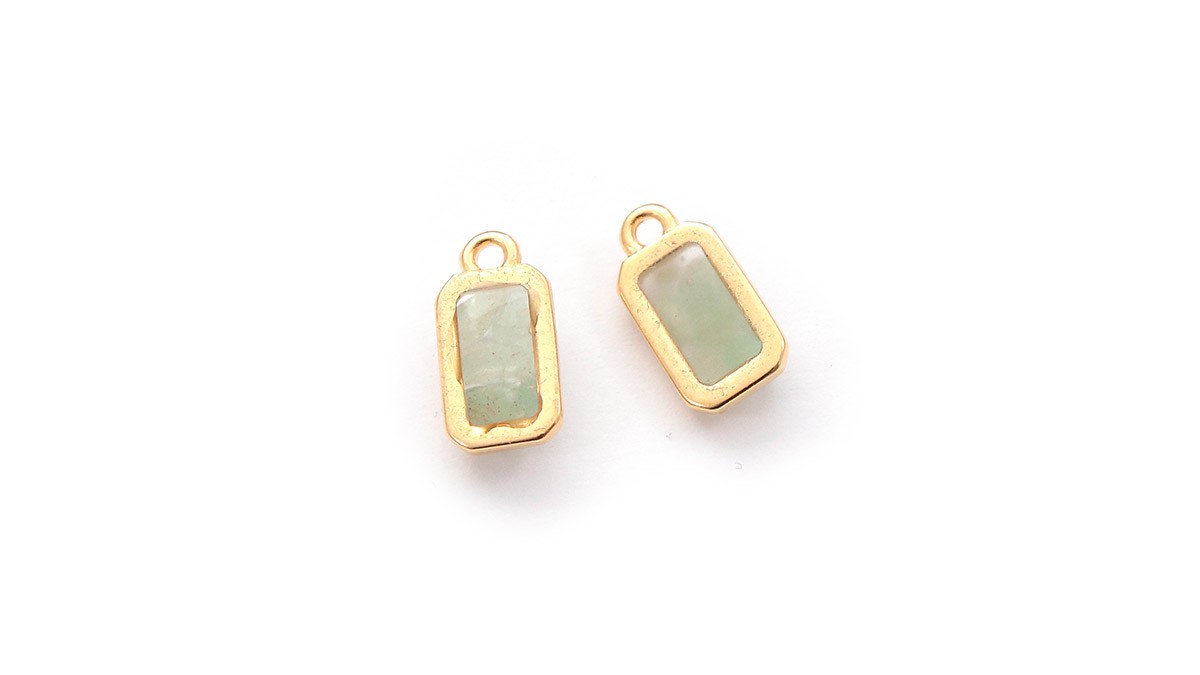 Resin earrings with stone chips and crushed glass : Step 2 Resin earrings with stone chips and crushed glass : Step 2