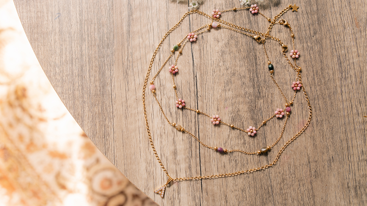 Necklaces with natural stones and letter charm