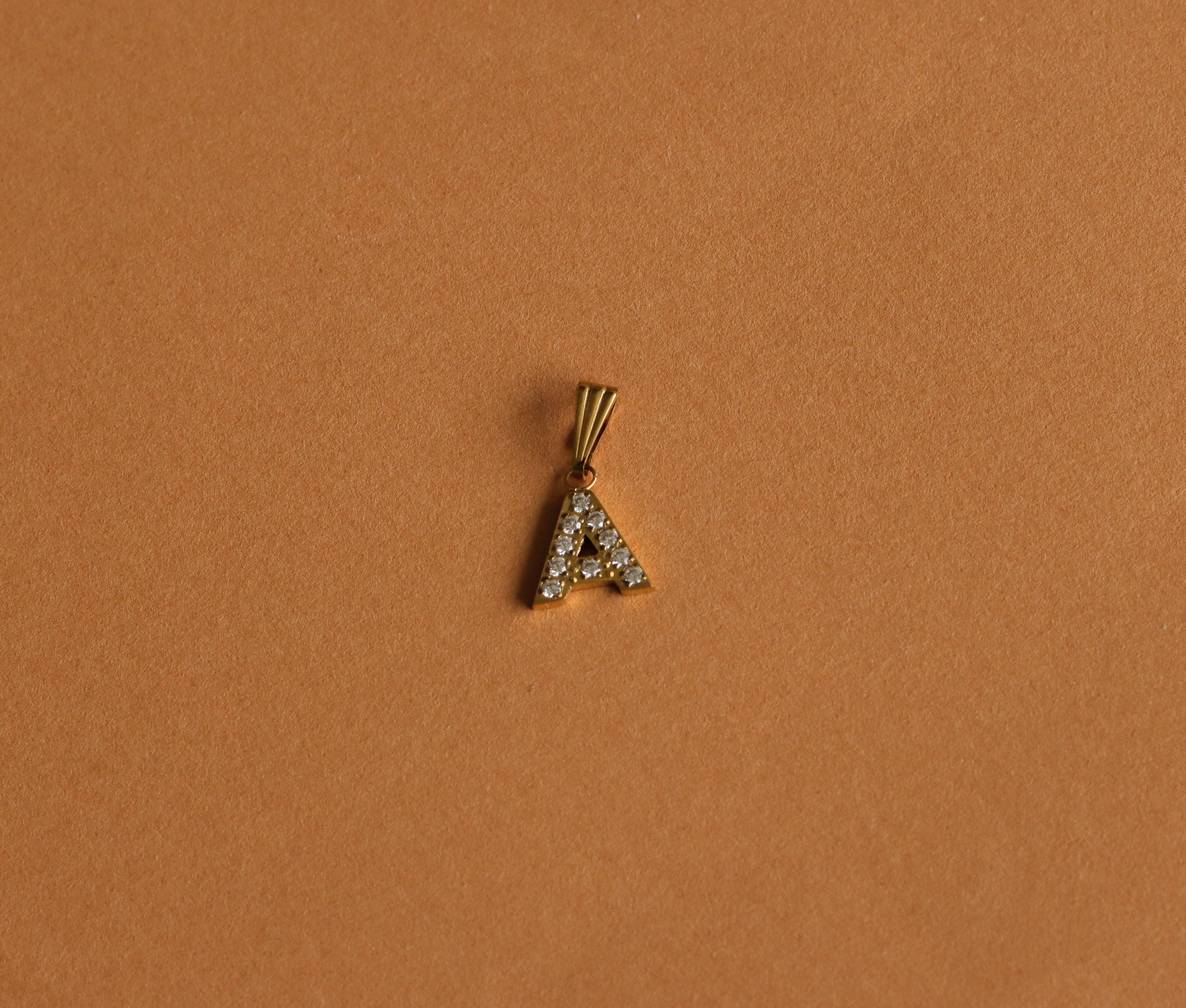 Necklaces with natural stones and letter charm : Step 13