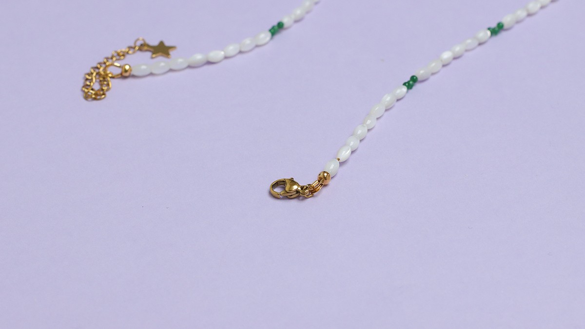 Pearl and chip necklace : Step 6