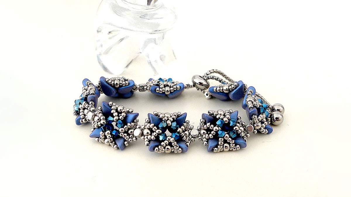 Schema  Astoria bracelet with Amos by Puca® beads