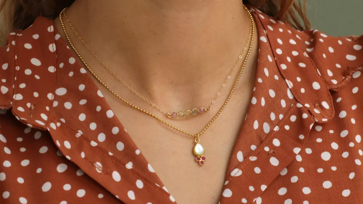 Natural stone and mother-of-pearl necklaces