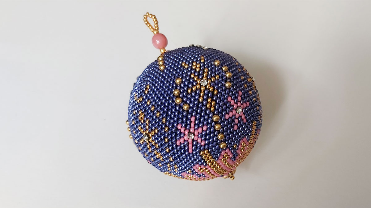 Blue and pink spiral crochet bauble : Step 7