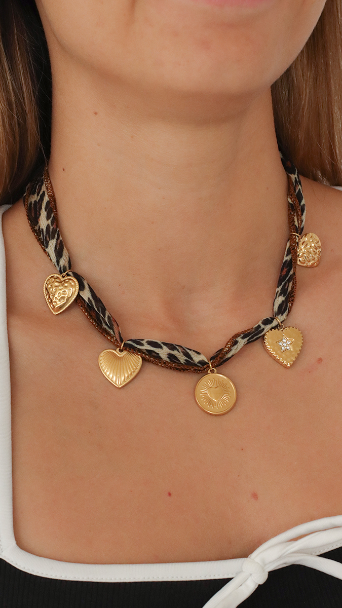 Schema Leopard necklace and heart pendants Schema Leopard necklace and heart pendants