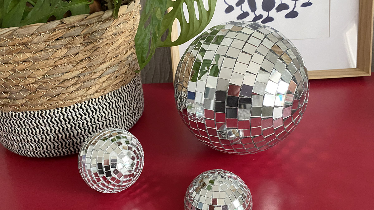 Schema  DIY Facet balls with self-adhesive mirrors