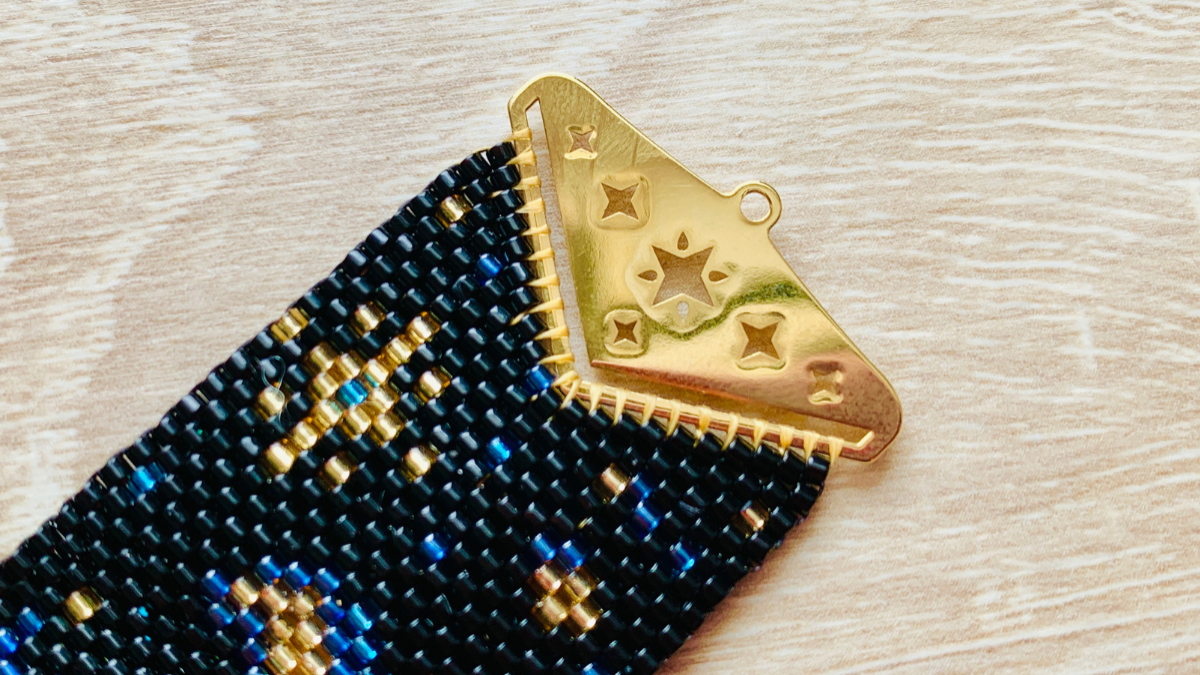 Odd peyote bracelet with weaving tips Perles &amp; Co : Step 6