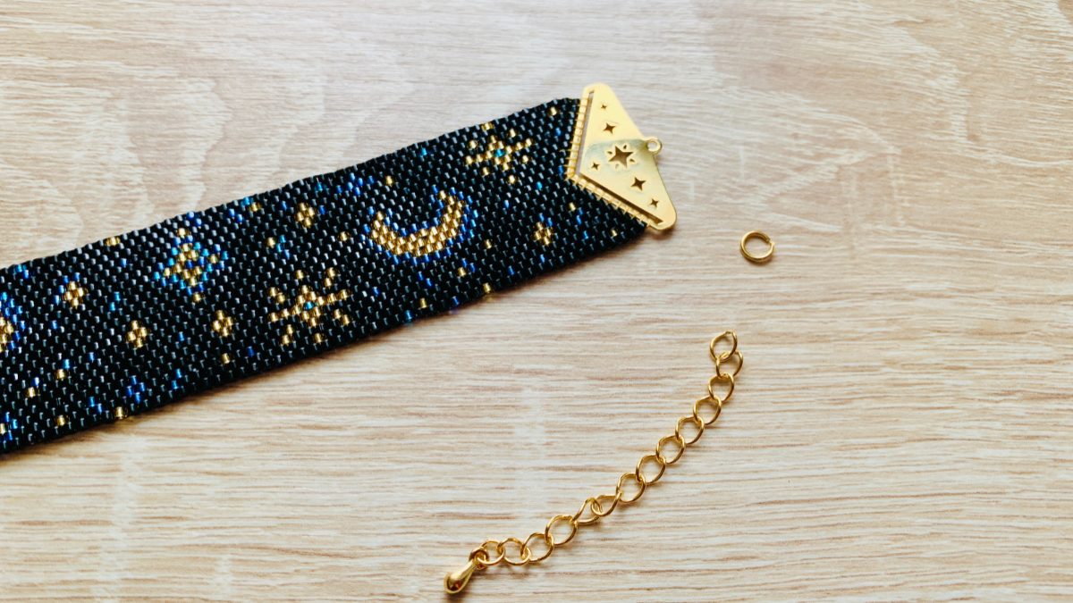 Odd peyote bracelet with weaving tips Perles &amp; Co : Step 7