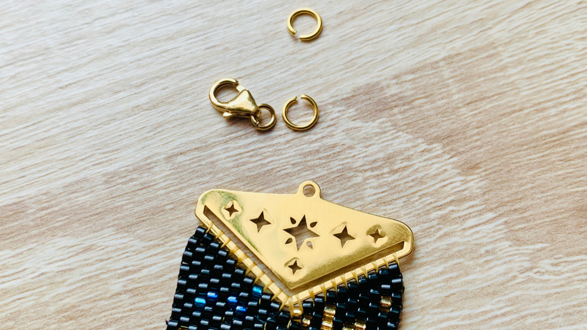 Odd peyote bracelet with weaving tips Perles &amp; Co : Step 9