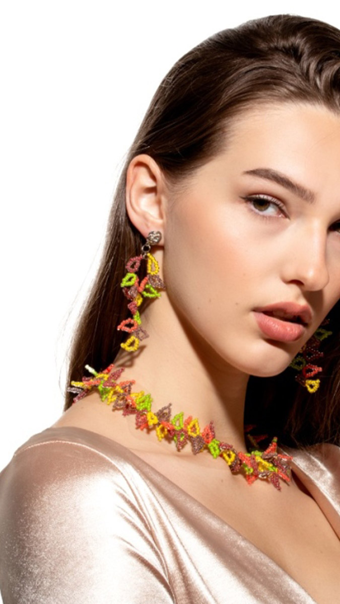 Schema  Seed bead leaf necklace