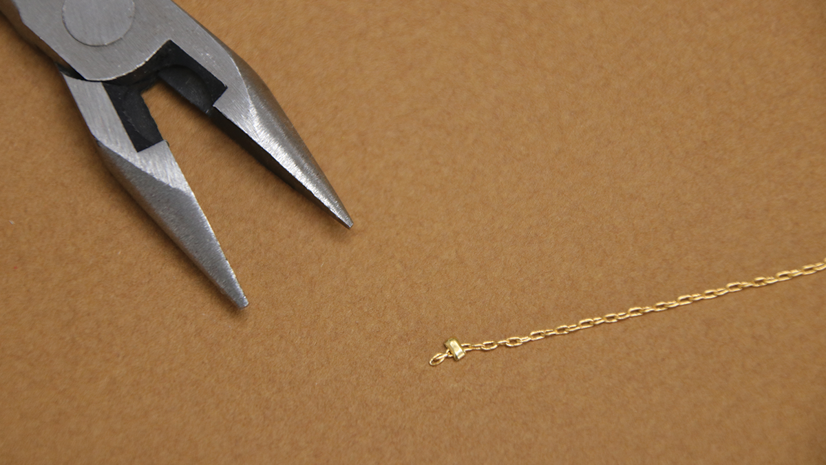 Festive dangling earrings : Step 1