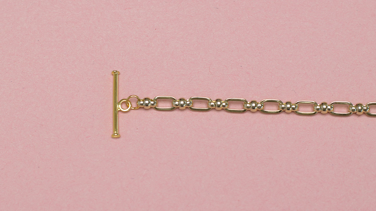 Vintage gold mesh bracelet with charms : Step 5